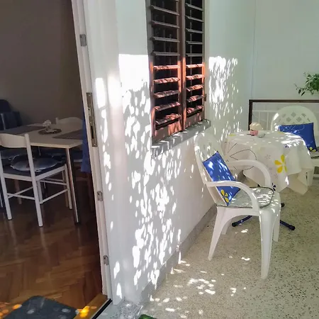 Fustin פרימוסטן